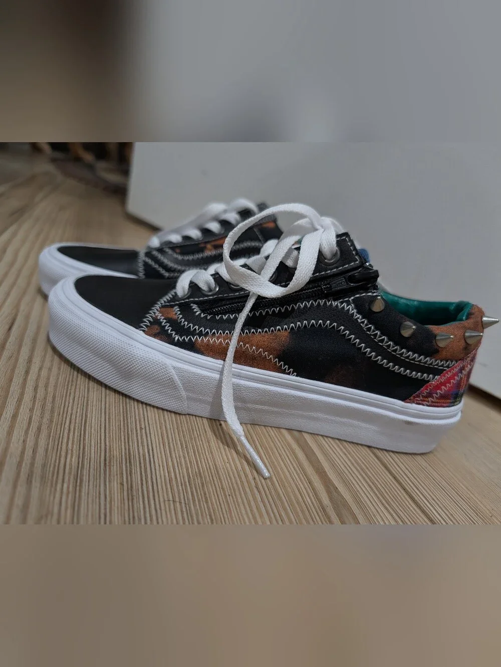 Vans Custom Studded Leopard Print Low Top Sneakers Women's Size 5.5
